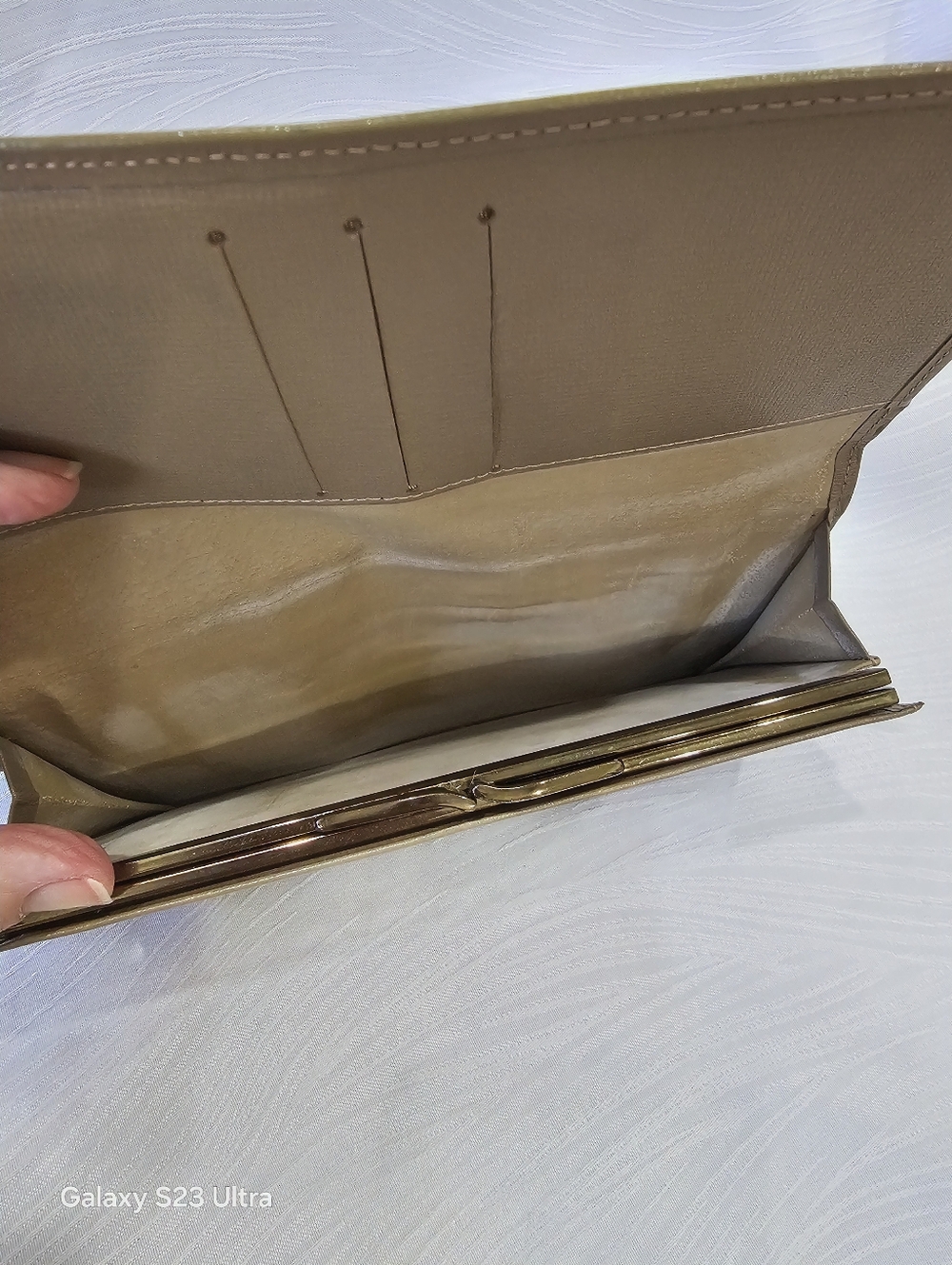 Yves Saint Laurent Tan Leather Vintage Continental Wallet with Gold Corners - Picture 9 of 12